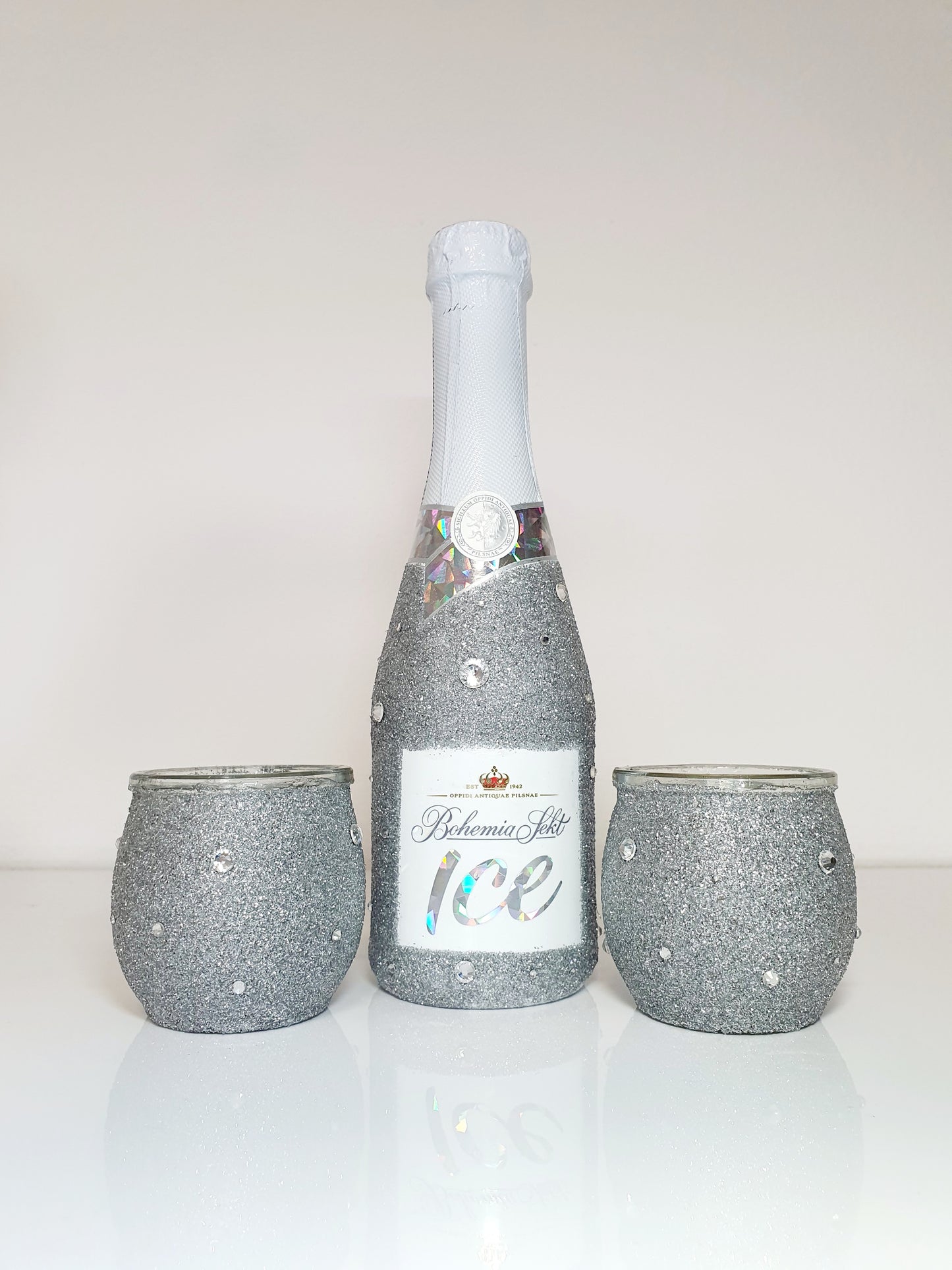 Bohemia Sekt Ice MINI avec strass + deux bougies parfumées décorées