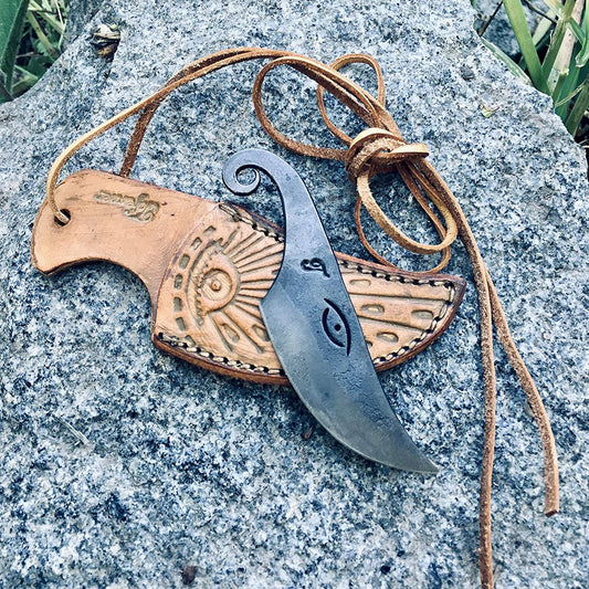Kovaný keltský nůž Mini oko s pochvou