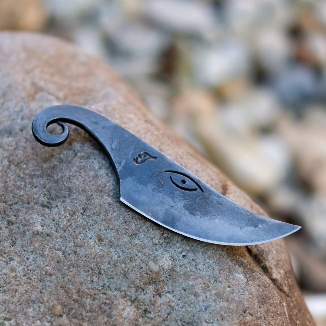 Couteau celtique forgé Mini oeil avec fourreau